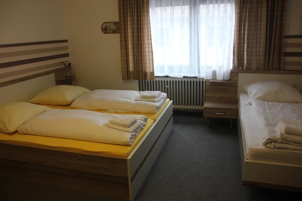 Airport-Hotel Zum Taubengrund Кельстербах Экстерьер фото