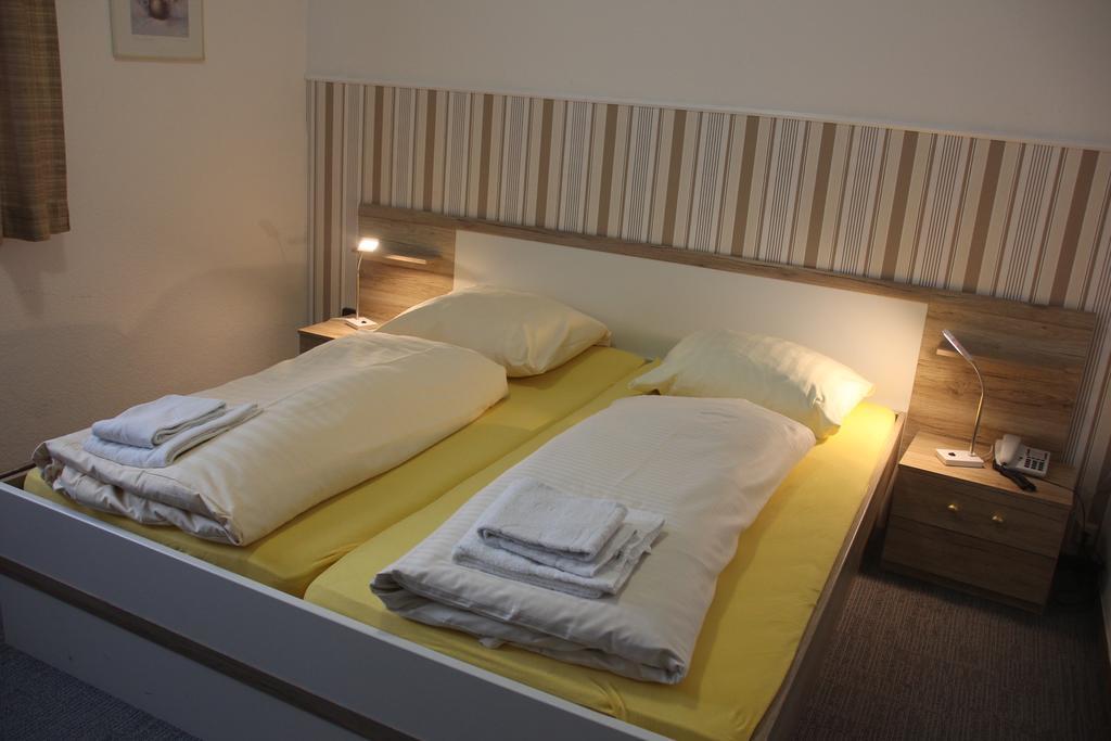 Airport-Hotel Zum Taubengrund Кельстербах Экстерьер фото